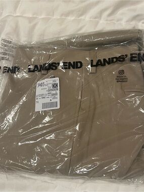 NWT Land’s End Men's No Iron Traditional Fit Plain Front Chino Pant size 46T
